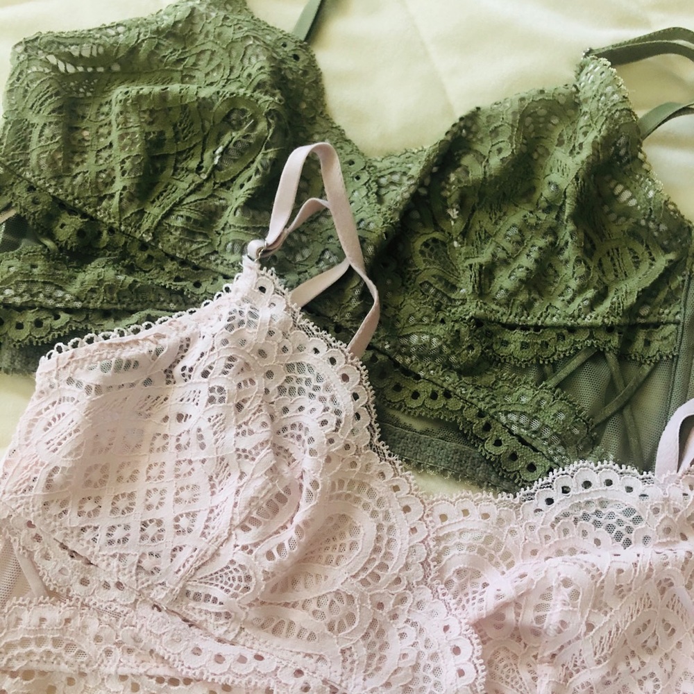 🆕Loy of 2 🤍 Victoria’s Secret Bralettes 🔥